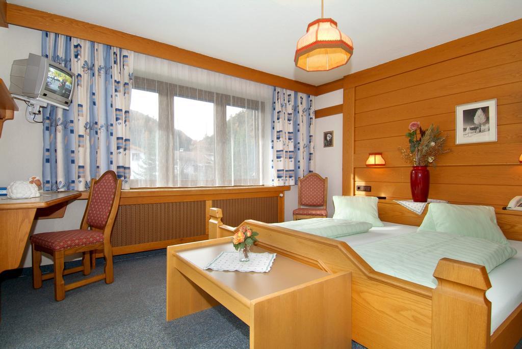 Hotel Alpina Regina Бибервир Номер фото